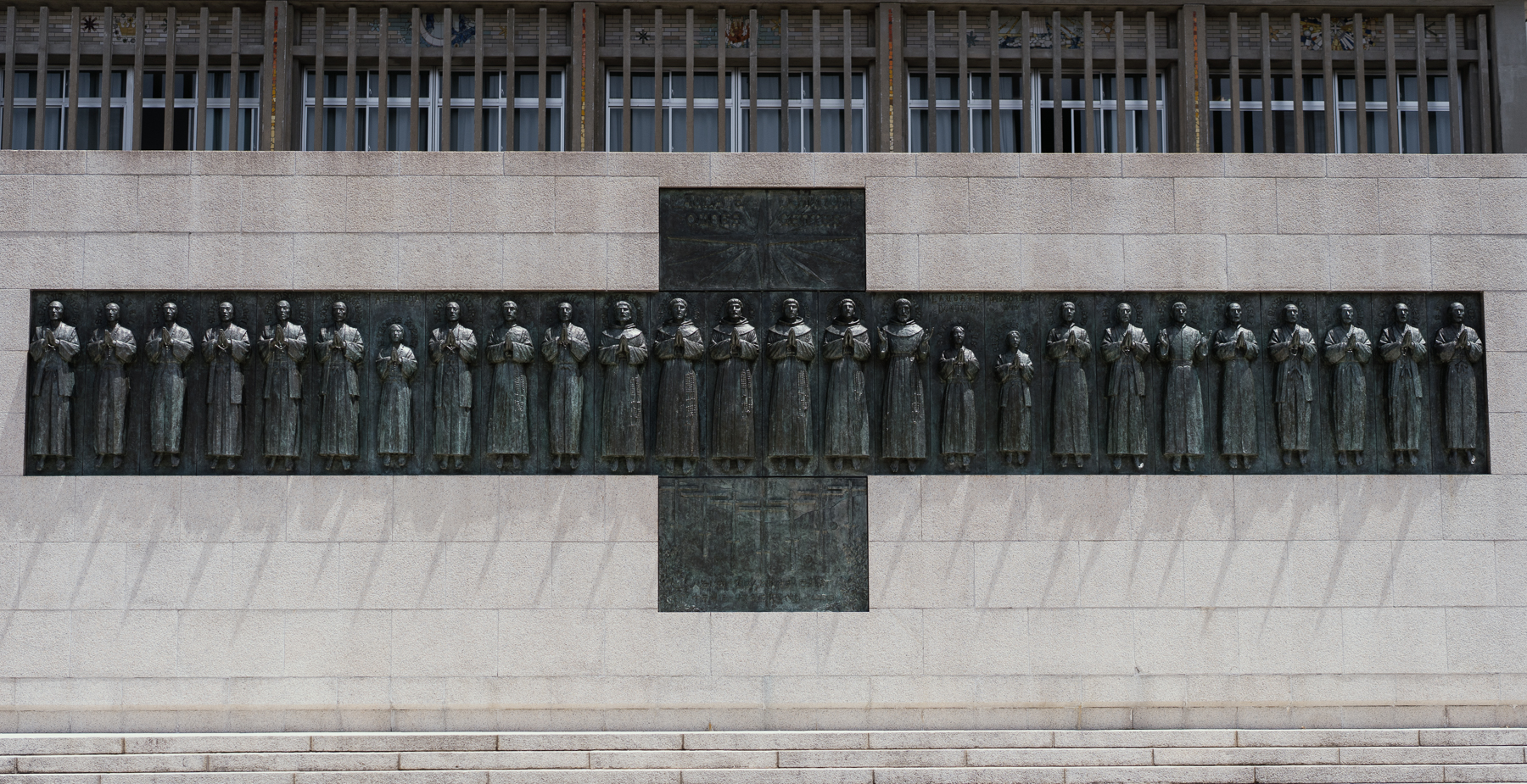 <span style="color: rgb(0, 0, 0);">The 26 Martyrs of Japan monument in Nagasaki. Twenty-six Catholic missionaries and local believers were marched 800 kilometers from Kyoto to Nagasaki where they were crucified on February 5, 1597.</span>